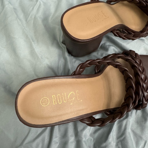 Brown braided comfortable heels. - Picture 3 of 4
